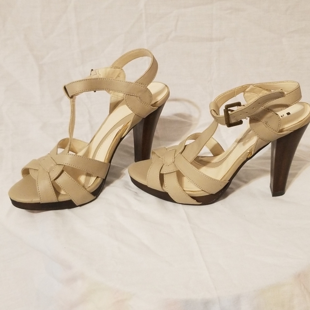 Apt 9 Thalia heels